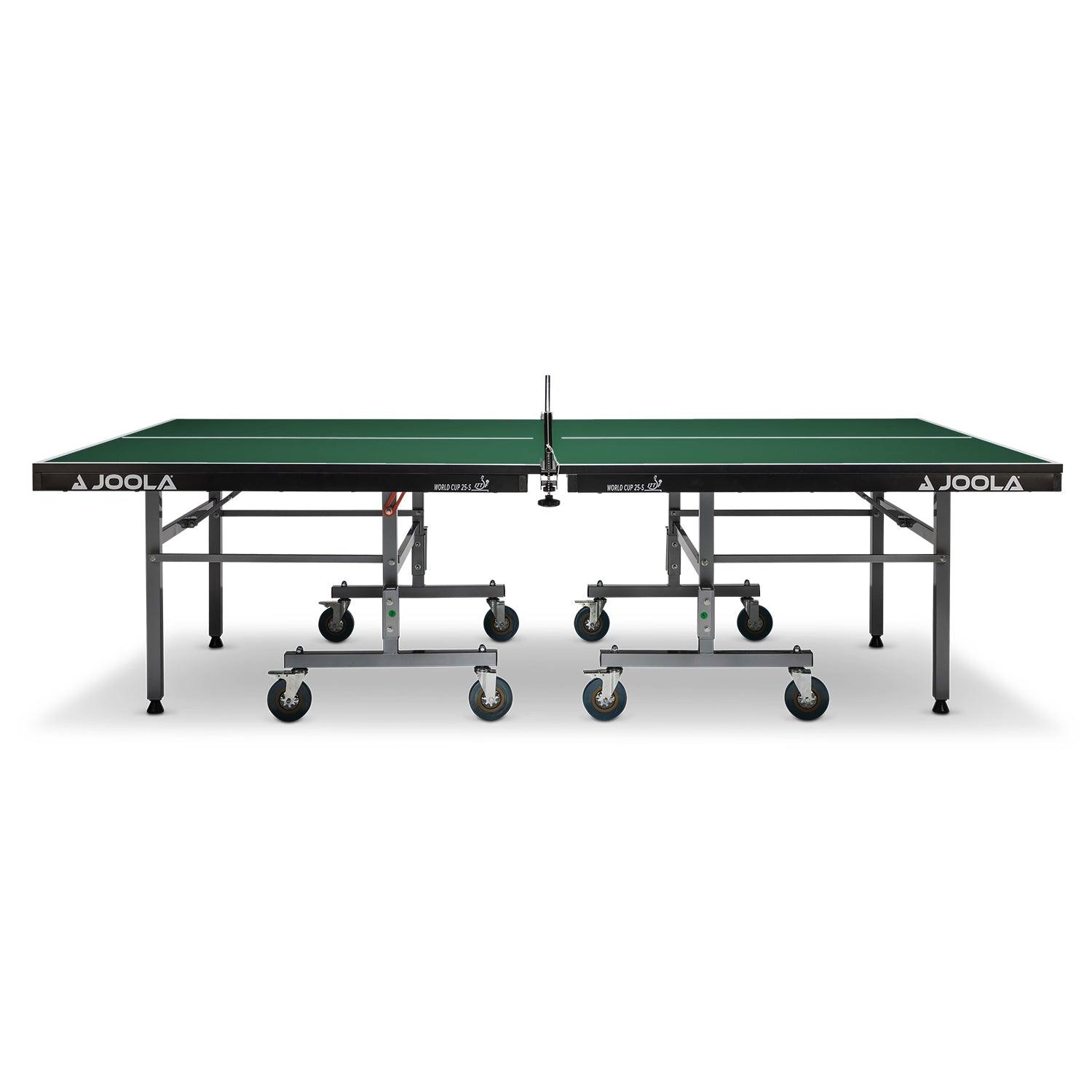 Fokus auf das Material des JOOLA Tischtennisplatte WORLD CUP 25-S ITTF, zeigt das innovative Design.
