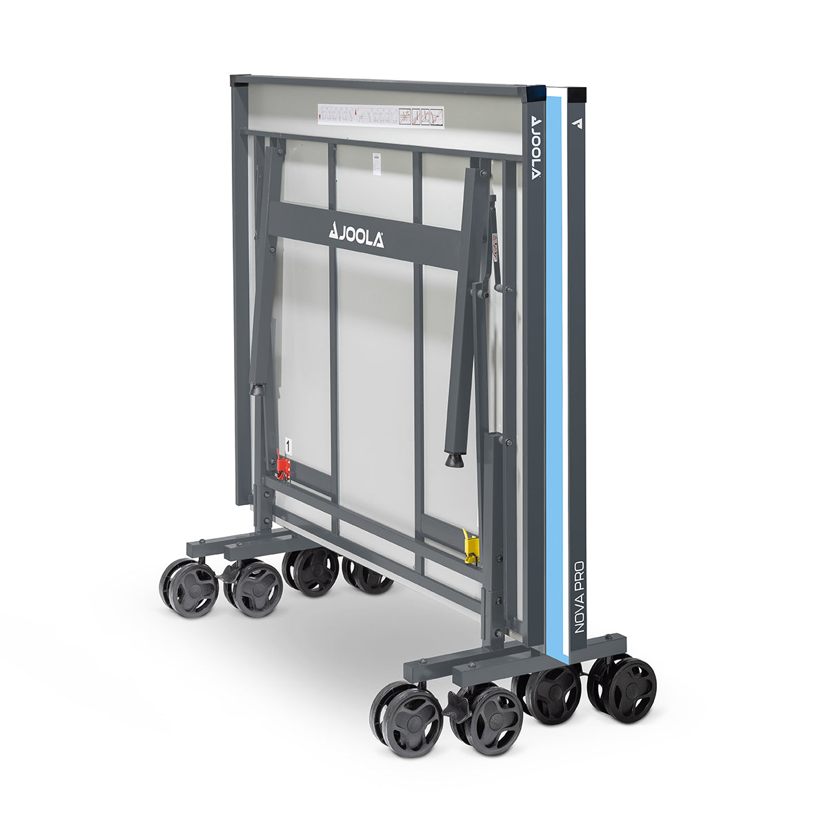 Zusammengeklappter, fahrbarer JOOLA Nova Pro Tischtennistisch mit blauem Rand und grauem Gestell.