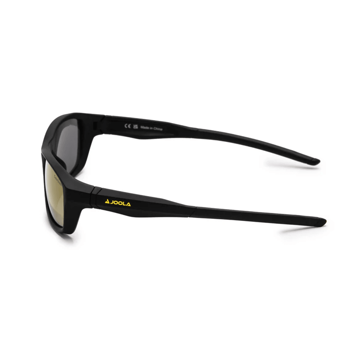 Schwarze Sport-Sonnenbrille mit gelber JOOLA-Logo auf dem Bügel.