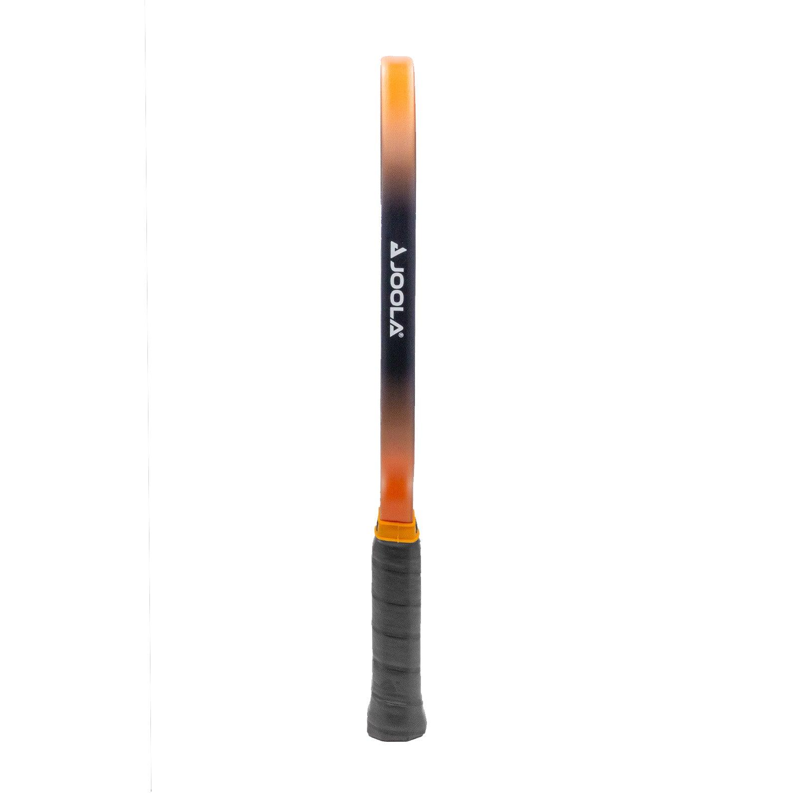Gesamtansicht des JOOLA Pickleball Schläger Collin Johns Scorpeus 3S 16 mit Fokus auf das kompakte Design.