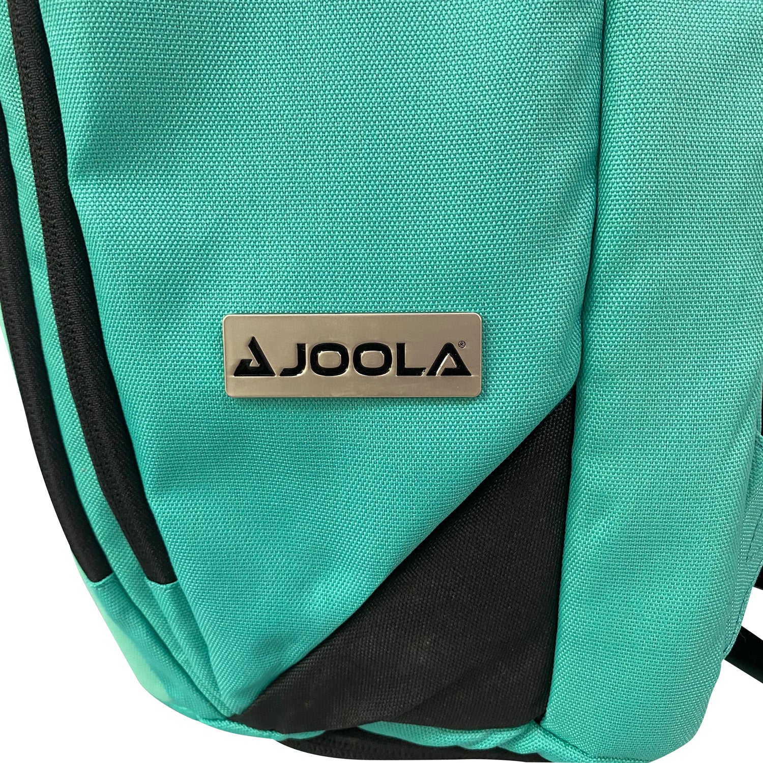 Fokus auf den Logo-Bereich des JOOLA RUCKSACK VISION II, zeigt die Branding-Details.